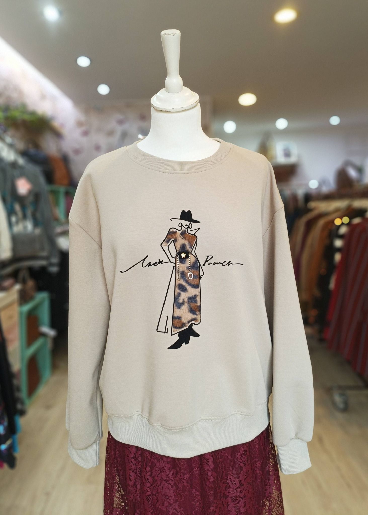 SUDADERA ILUSTRACIÓN FEMENINA